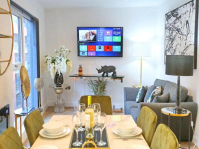 Pass the Keys Stunning New Build Flat 2 Min Walk To City Center
